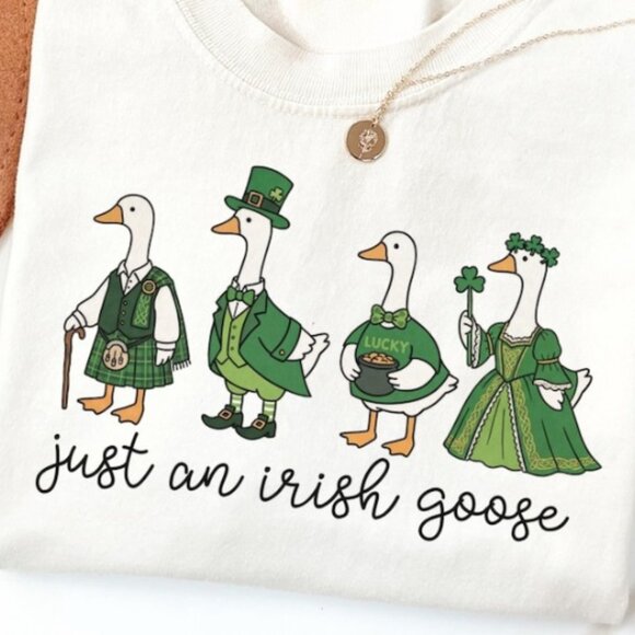 Goose St Patrick's Day Shirt Silly Irish Goose Four Leaf Clover T-Shirt - Picture 2 of 4